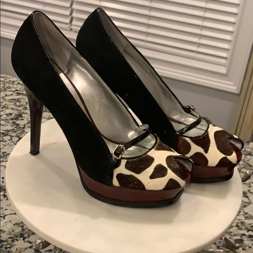 GUESS Stiletto platform heels SIZE 7 (Like New)